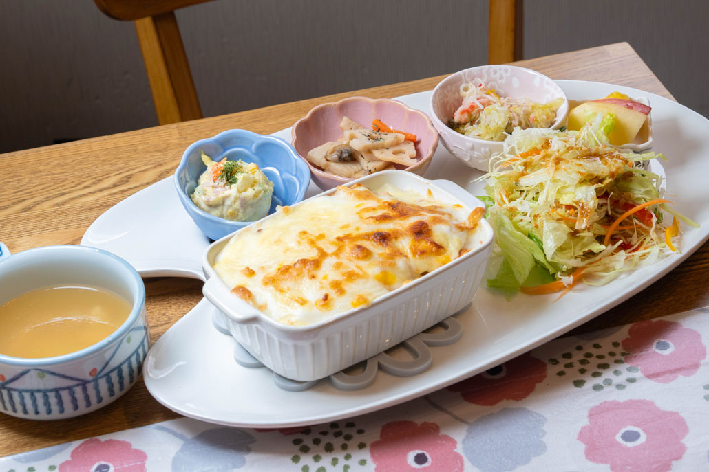 「おばんざいカフェ ももはな」　ミートドリアプレートランチ画像