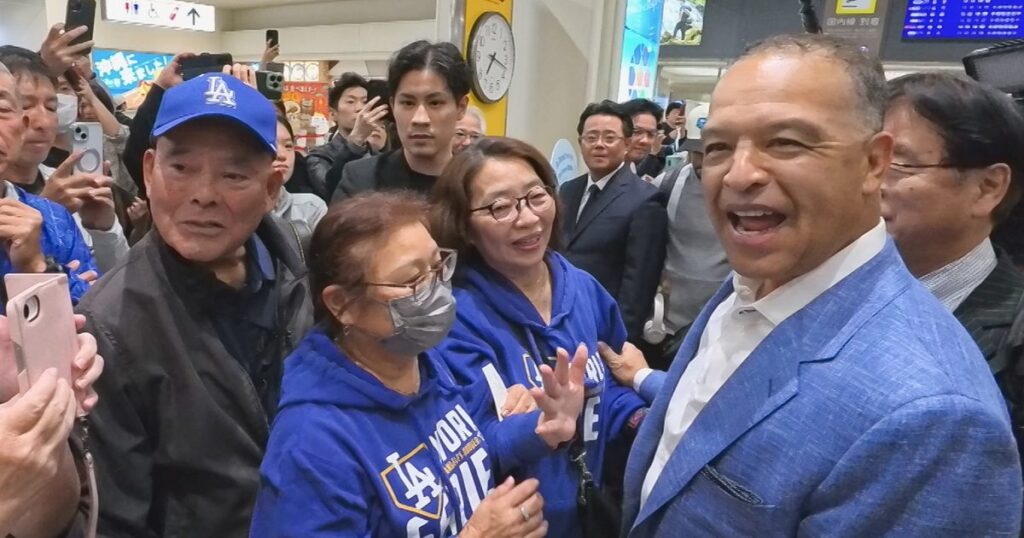 大谷翔平よりデーブ　「沖縄は私の故郷」ロバーツ監督が里帰り