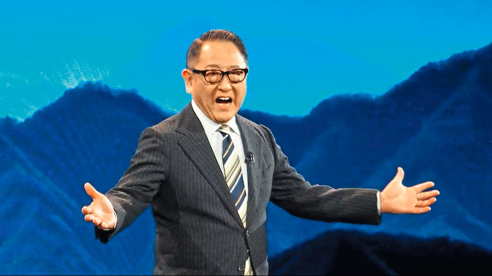 ヨーロッパで最も権威のある自動車賞「ゴールデン ステアリングホイール2025（DAS GOLDENE LENKRAD 2025）」名誉ステアリングホイール賞─ハンドルを握る経営者、豊田章男へ（AutoBild Japan） | 自動車情報・ニュース