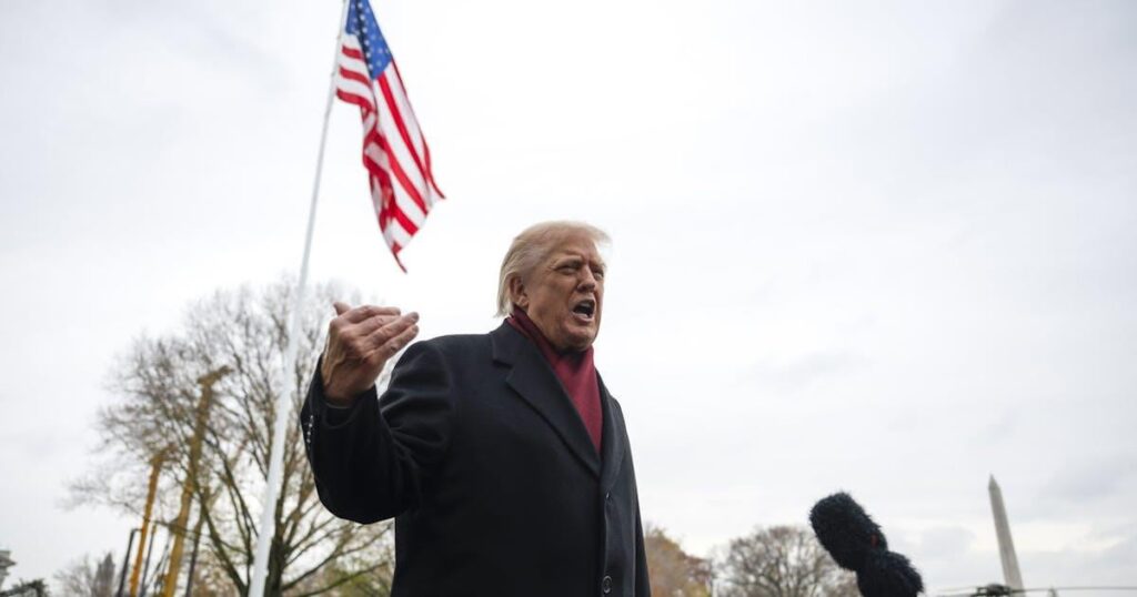ホワイトハウス、トランプ大統領の軍への命令はすべて合法だと宣言