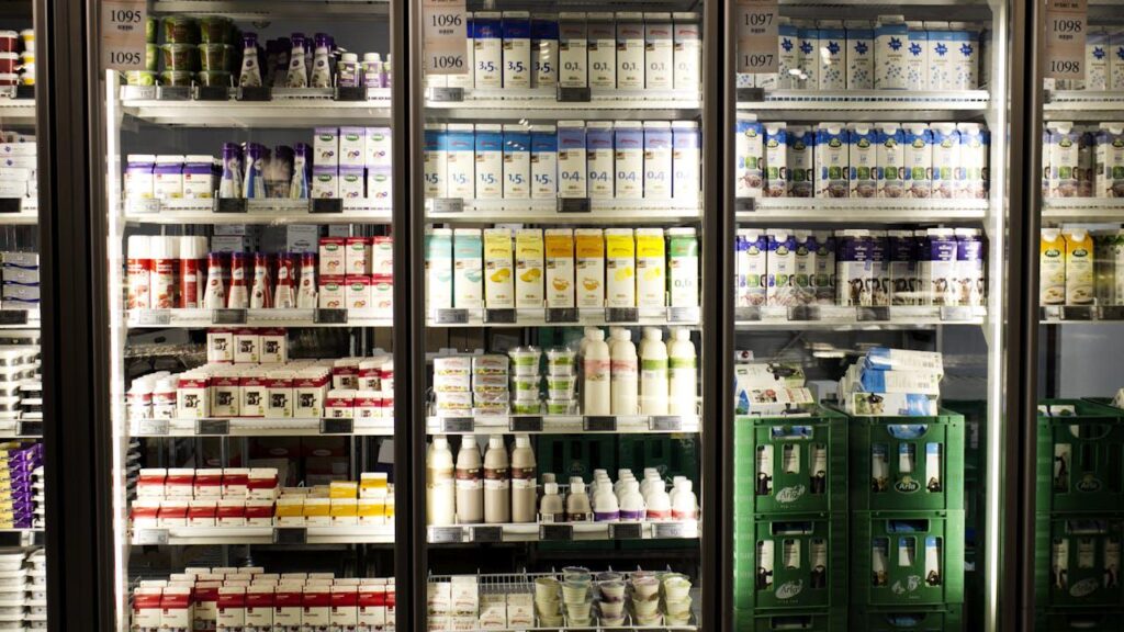 牛乳の価格はどんどん下がっているが、消費者はそれを感じていない