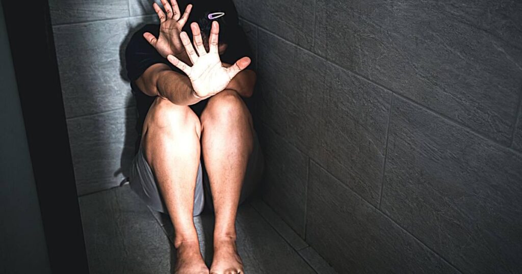 スラヴォニアの恐怖 彼らは少女を強姦し、その一部始終を撮影した。彼らが受けた罰は次のとおりです：「申し訳ありませんでした」