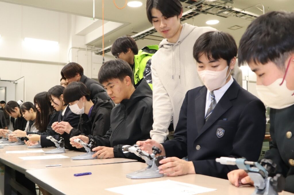 大分県立工科短期大で夜のオープンキャンパス　日中参加しにくい中高生らに学校の魅力PR - 大分のニュースなら 大分合同新聞プレミアムオンライン Gate