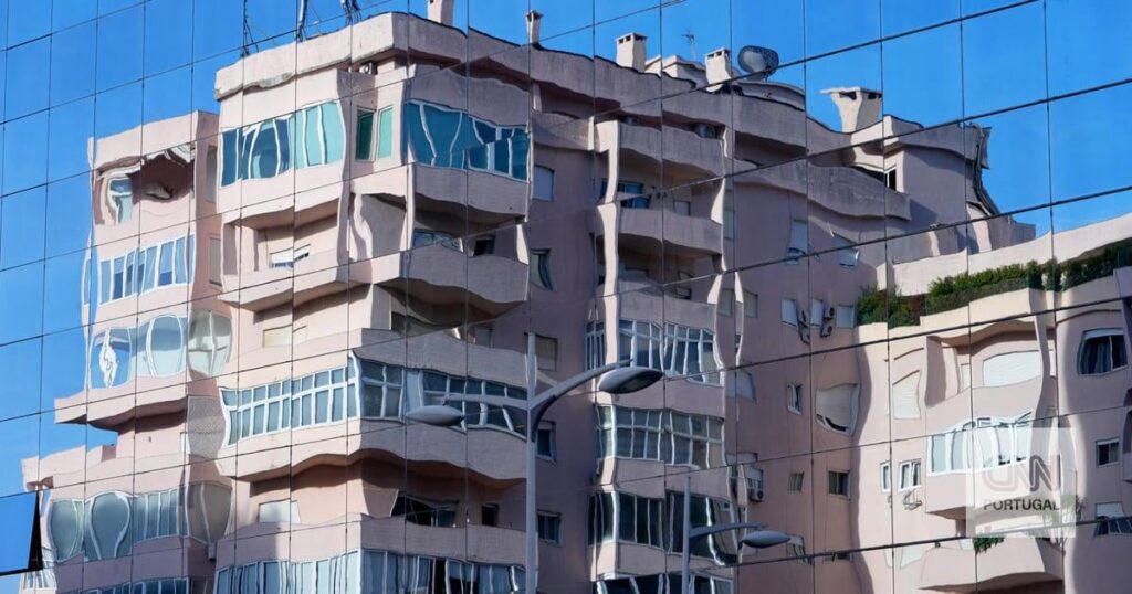 PSDとCDSの投票により、各住宅の住民証明書を制限するというChegaの提案が承認された