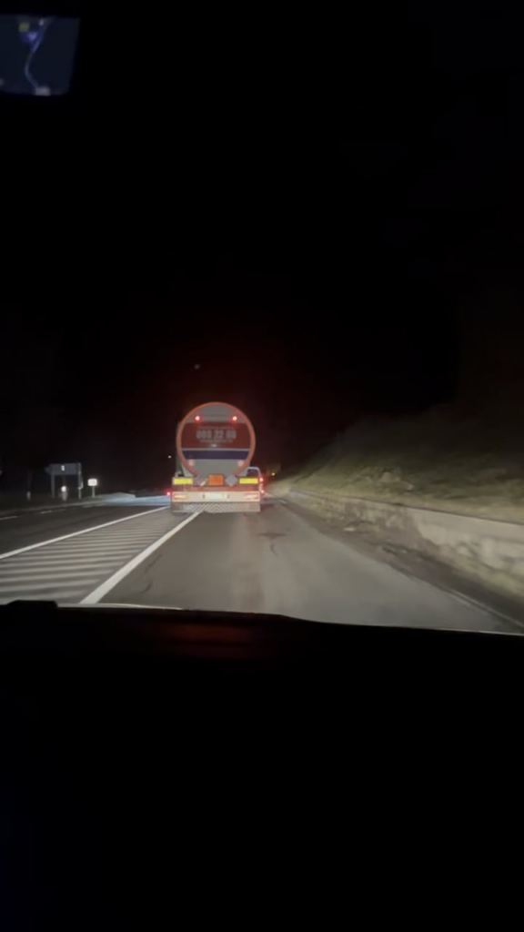 トラックを切り離す