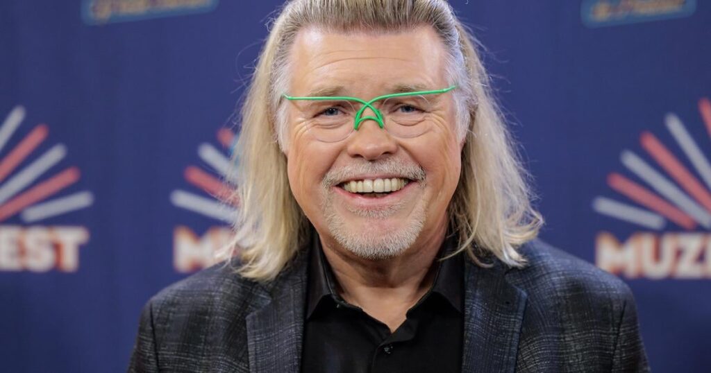 フォーク歌手ルネ・カルストさんが59歳で死去