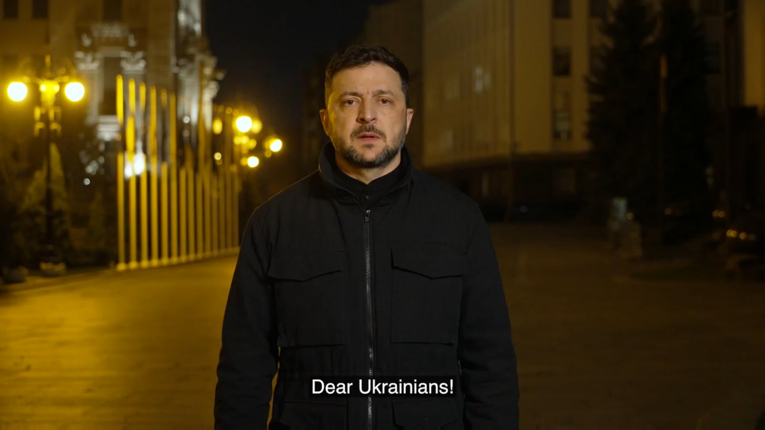 「ロシアはウクライナが間違いを犯すことを望んでいる。我々はミスをしない。我々の仕事は続き、我々の闘いは続く。我々には失敗する権利も、退却したり、互いに敵対する権利もない。我々が団結を失うと、我々自身、ウクライナ、そして我々の未来、すべてを失う危険がある。我々は団結しなければならない。」