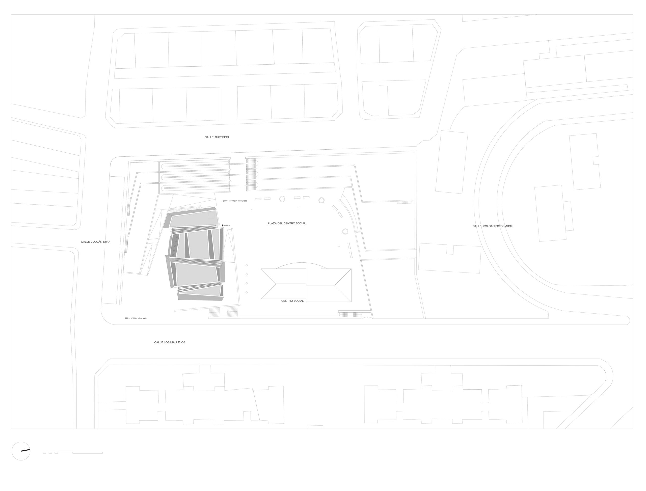 〈ラス・チュンベラス聖贖罪者教会・コミュニティセンター(The Holy Redeemer Church and Community Centre of Las Chumberas)〉フェルナンド・メニス(Fernando Menis)