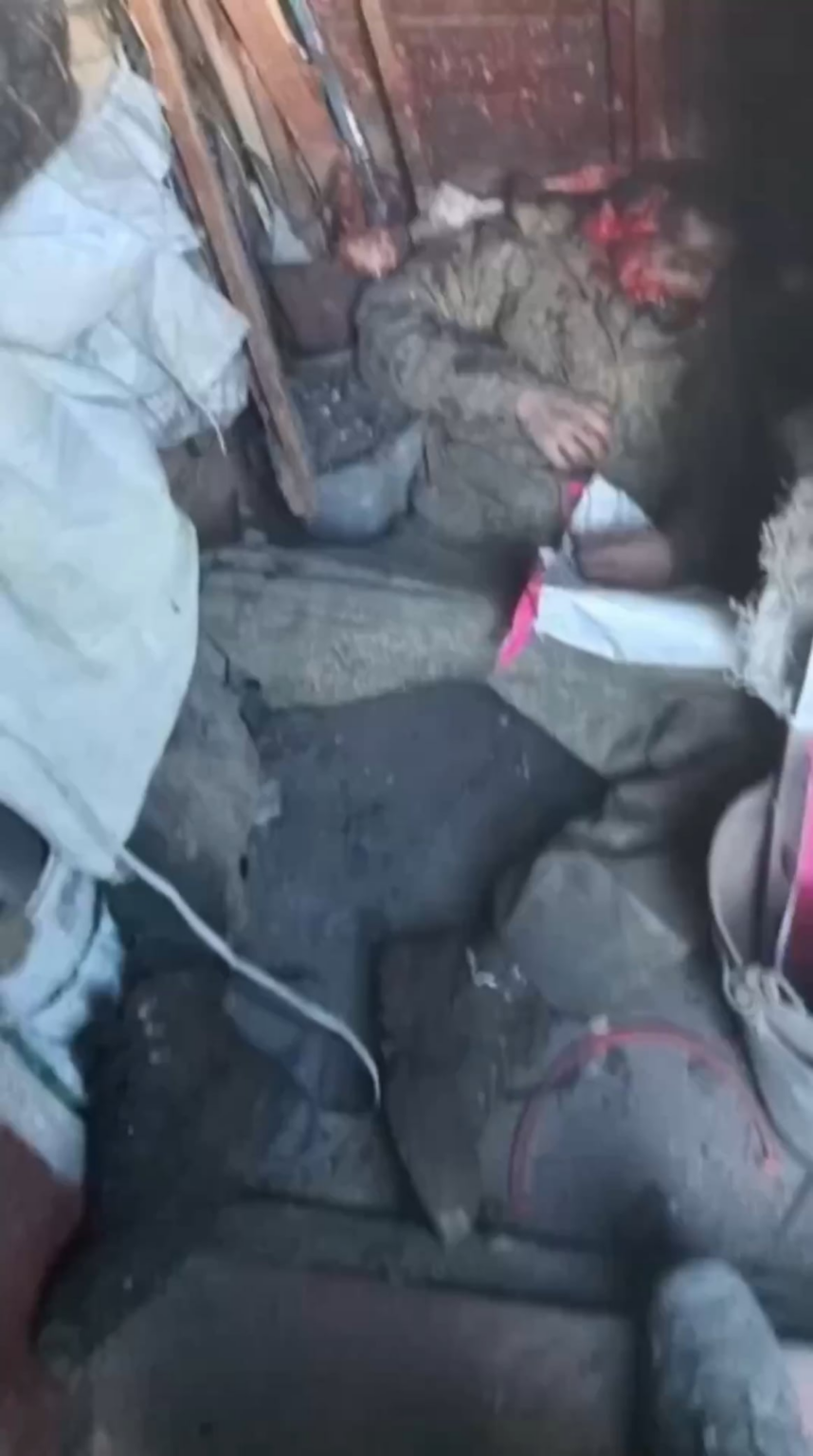 ポクロフスク地域でロシアのために戦っていたコロンビア人傭兵が、接近戦でウクライナ人守備陣に倒された。 [Graphic content, NSFW]