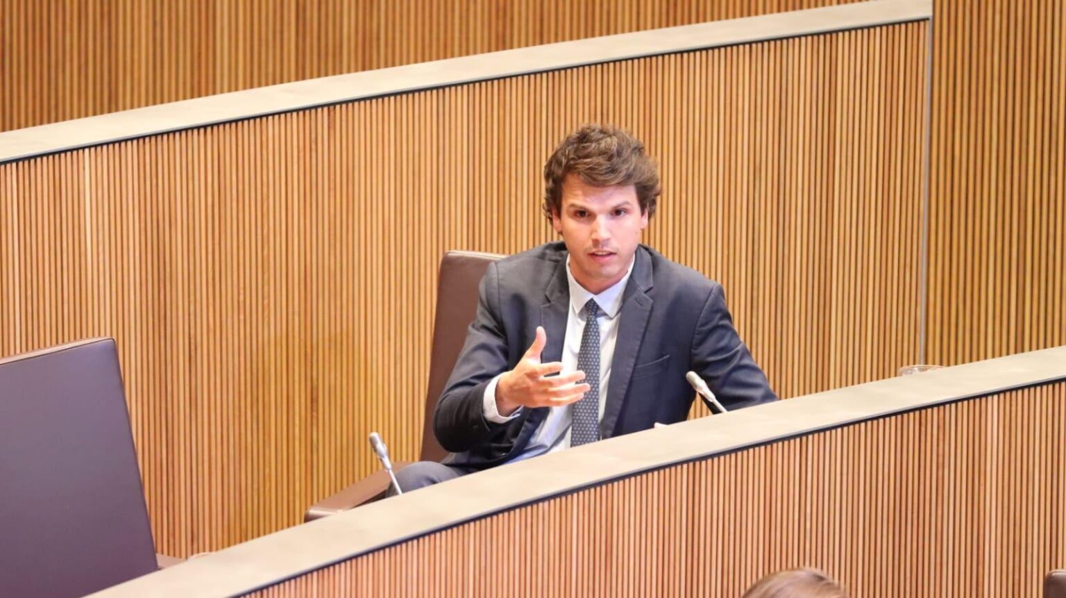 本日 - 2025 年 11 月 19 日にはさらに多くのアイテムがあります。私が見つけたすべての見出しは次のとおりです...