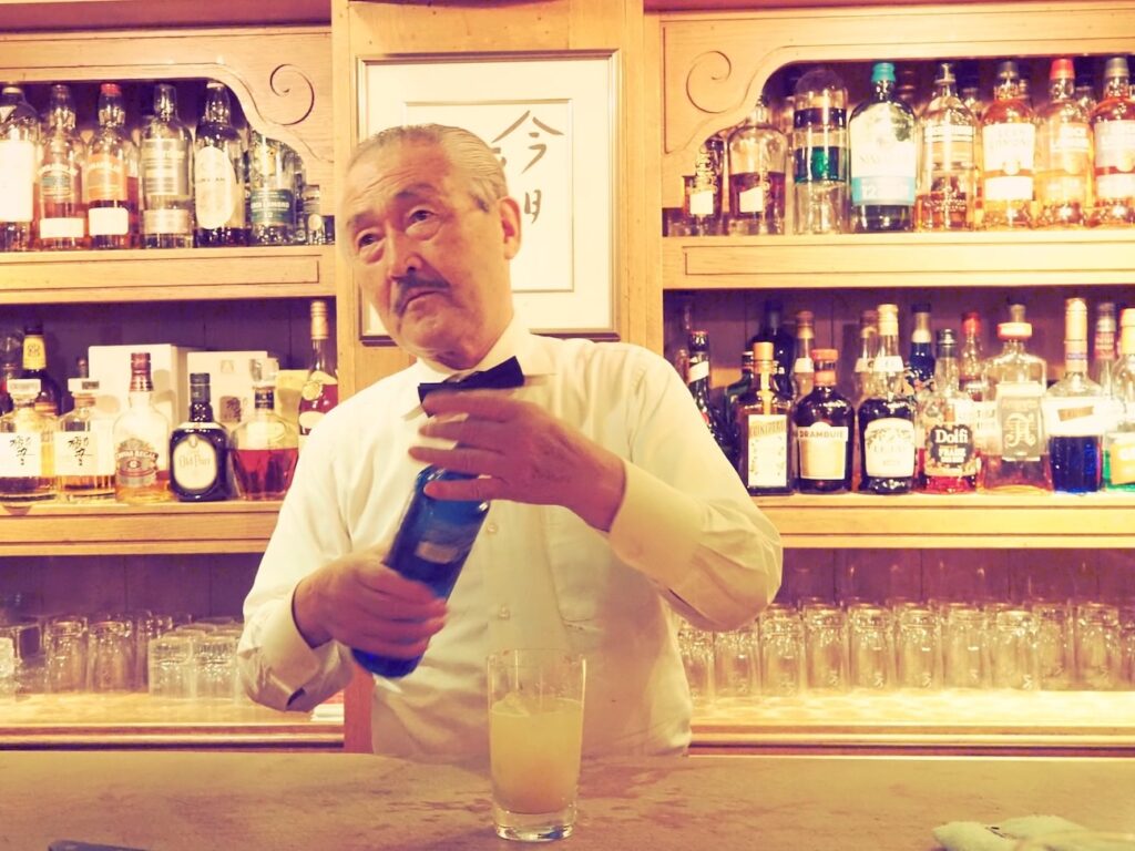 金沢・片町に息づく英国紳士道 ―倫敦屋酒場― | JAPAN Forward PA061702-min