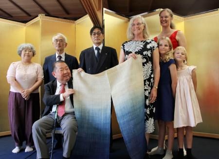 船乗っ取り、２００年後「対面」　英国船の囚人と徳島藩士の子孫