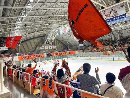 栃木日光、紆余曲折の百年 アイスホッケー地元に密着