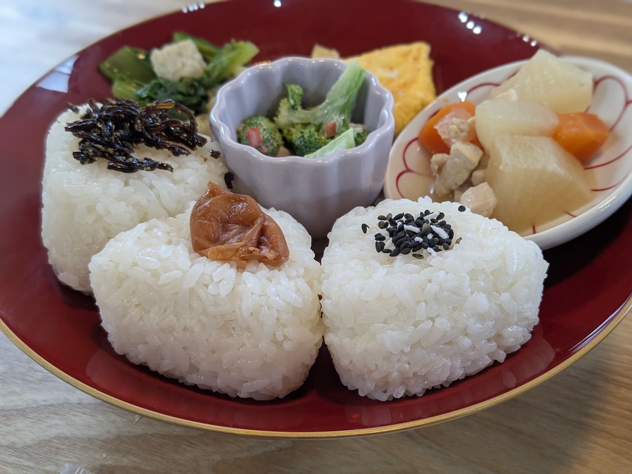 ゆうゆcafe おにぎりランチ 近め