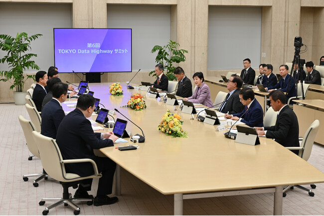 都と通信事業者が「つながる東京」の未来社会像を議論 第6回「TOKYO Data Highwayサミット」を開催しました (2025年11月22日) 都と通信事業者が「つながる東京」の未来社会像を議論 第6回「TOKYO Data Highwayサミット」を開催しました (2025年11月22日)
