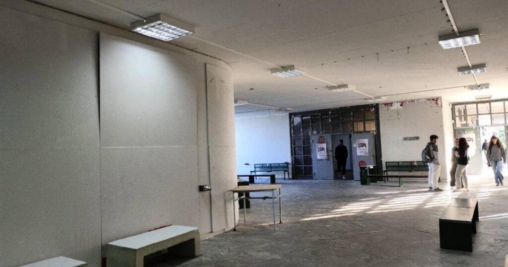 NTUAの緊張：ポリテクニックが学生の政治的空間を「空にした」（画像）