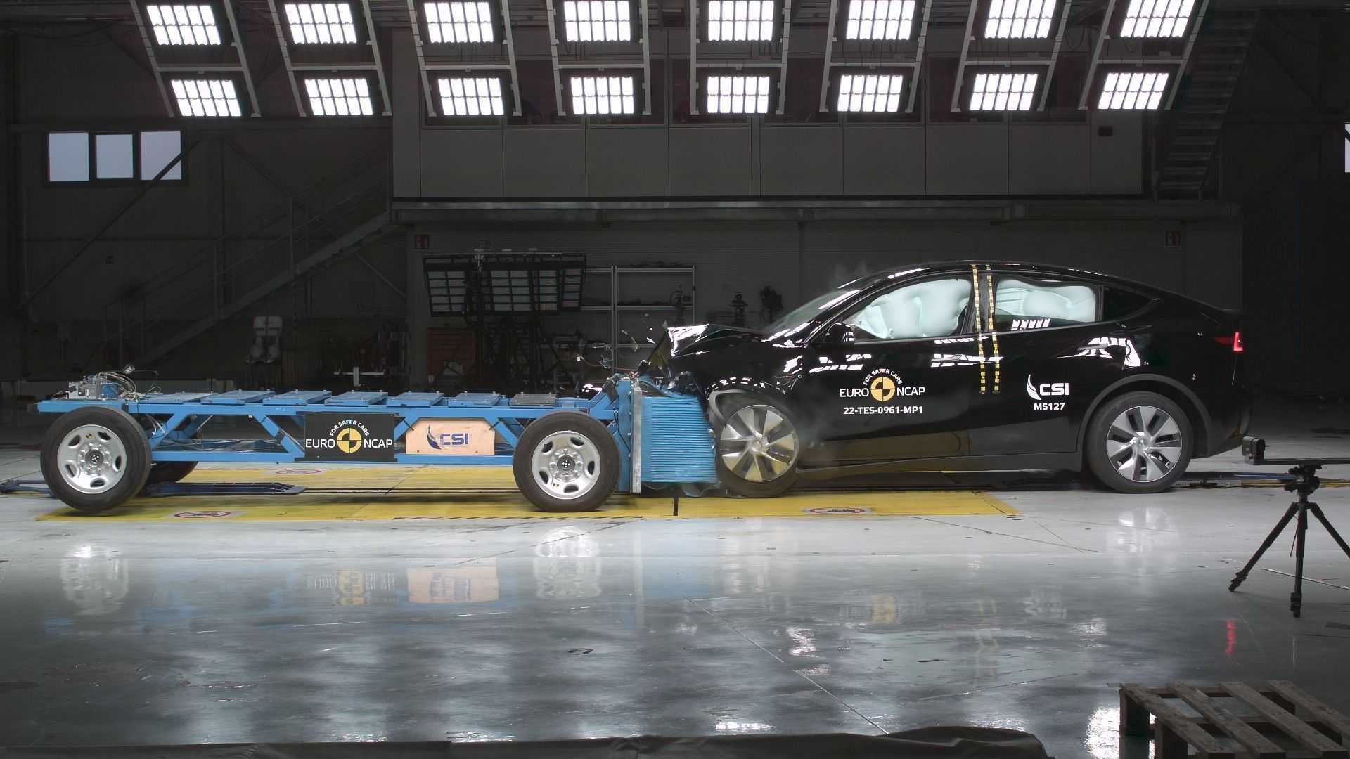 Tesla Model Y Berlin Euro Ncap Side
