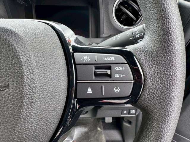 車探しを始めたばかりの人も大歓迎！オールメーカー展示してるので、色んな車種やグレード、色の中からお気に入りのお車を見つけてください！