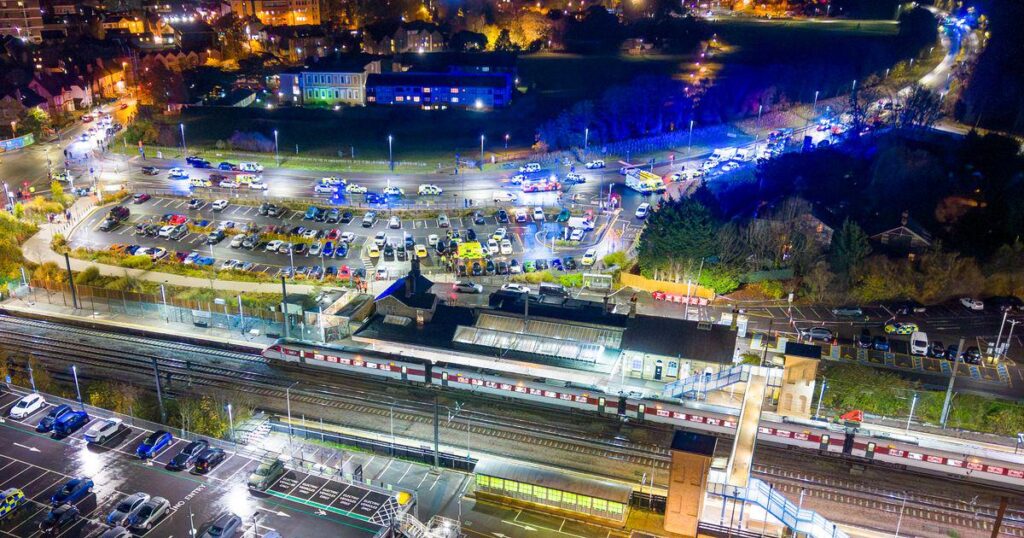 列車刺傷事件：警察が午後6時に大規模な最新情報を発表「容疑者は男1人のみ」