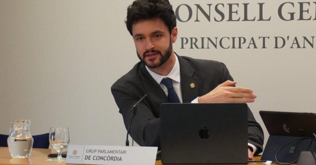 エスカレは外国人向けの高級アパート建設を中止したいと考えている