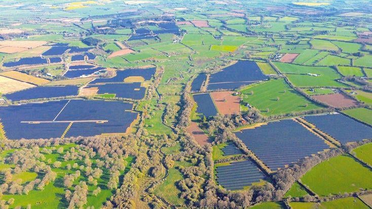 アイルランドの太陽光発電設備容量が2GWを超える