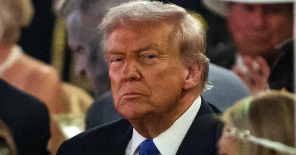 司法省当局者、トランプ氏は刑務所に入れられるべきだと認める