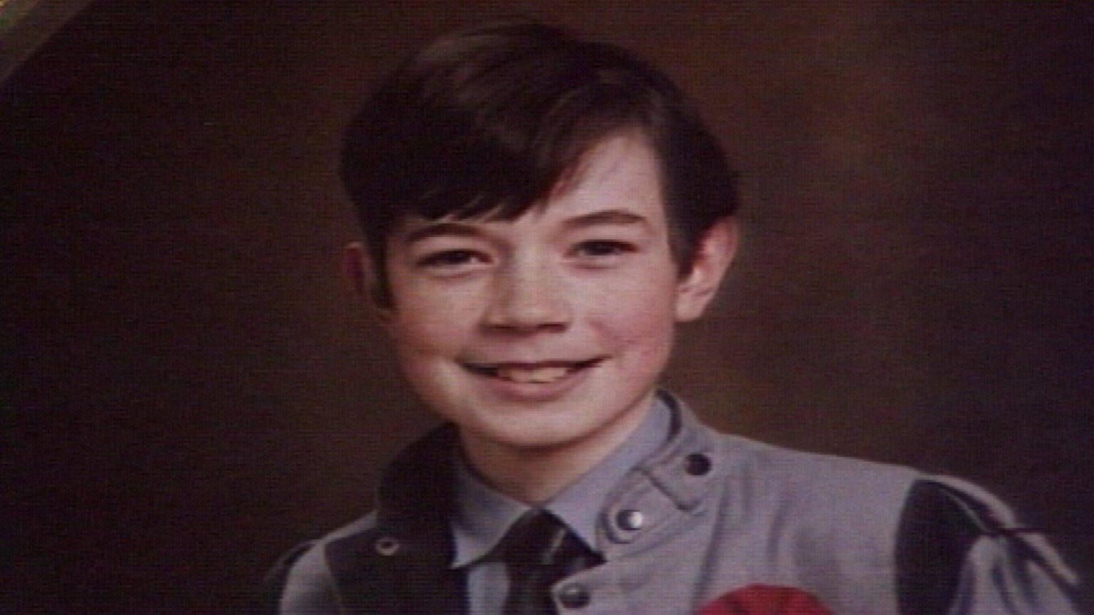 行方不明の男子生徒フィリップ・ケアンズの母親が死去