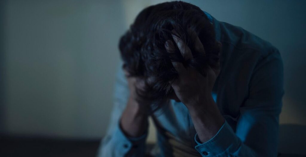 研究者：私たちは女性による男性に対する暴力を目に見えないものにします