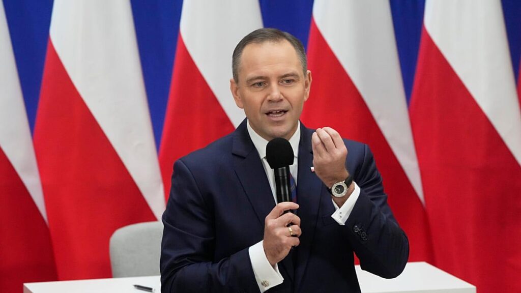 ナヴロッキ大統領、ハンガリー首相のモスクワ訪問後、オルバン氏との会談をキャンセル