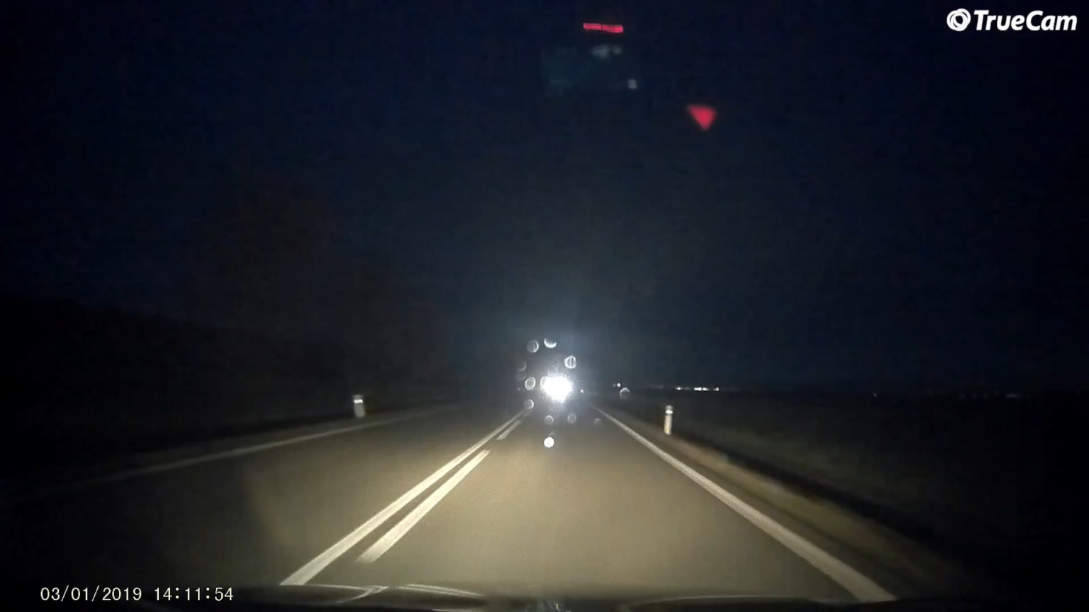 あなたのお母さんは、たとえそのような運転手であっても、ずっと前にあなたを2回中絶してくれればよかったのにと思います