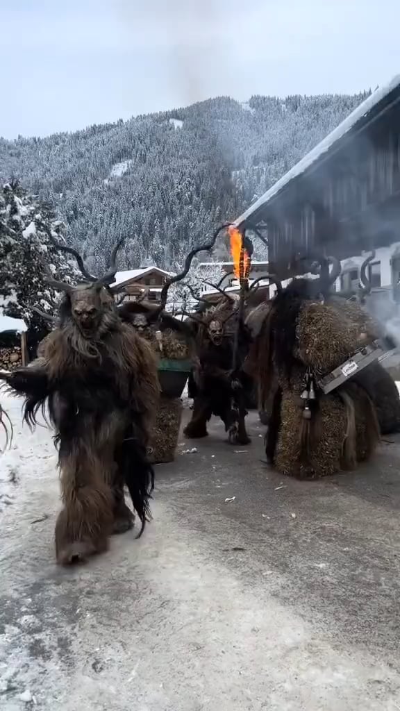 オーストリアのクランプスの行進
