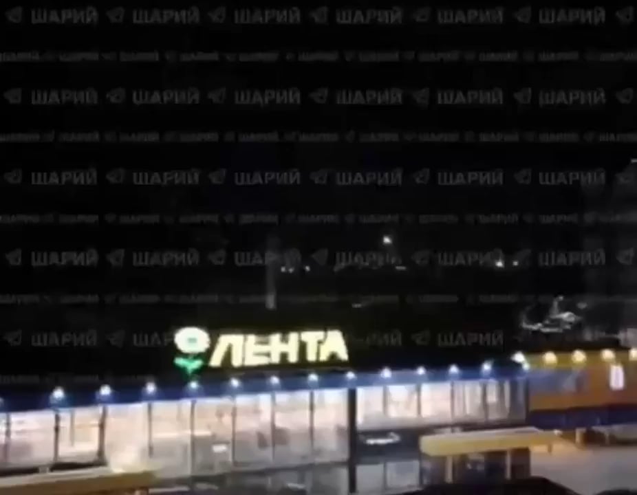 今夜、ノヴォロシースクにあるロシアのS-400/S-300陣地への攻撃の瞬間。