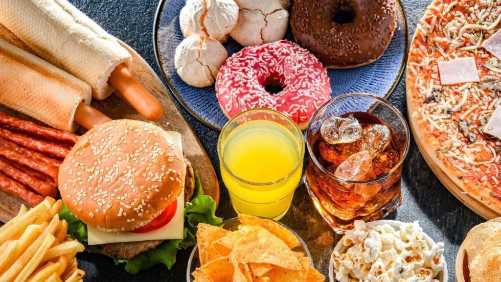 自分が食べたり飲んだりするものに疑問を感じますか? (超加工食品に対する科学)