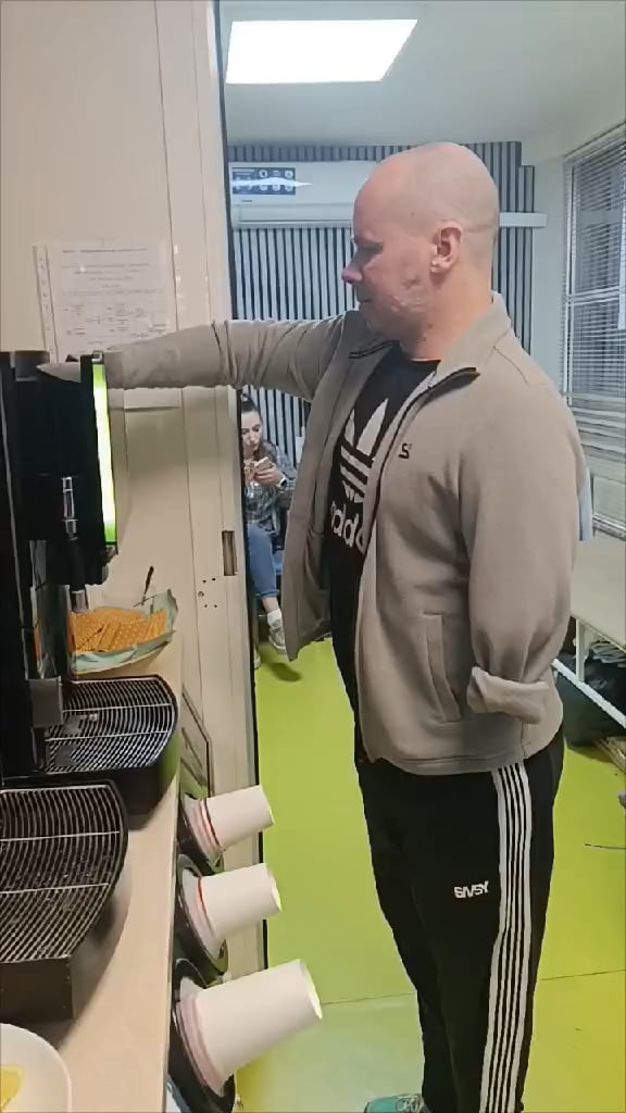 私の患者はプロテーゼをテストしています:)