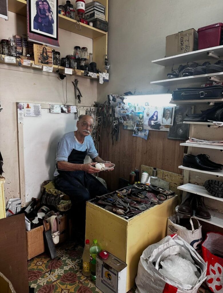 靴屋のトニー - グジラ