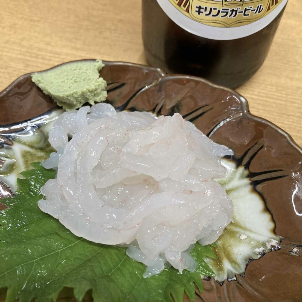 北陸3県の絶品海鮮食堂3軒　美味しすぎて記憶がない！最高レベルの「白エビ」自作丼を富山で体験した | グルメ情報誌「おとなの週末Web」