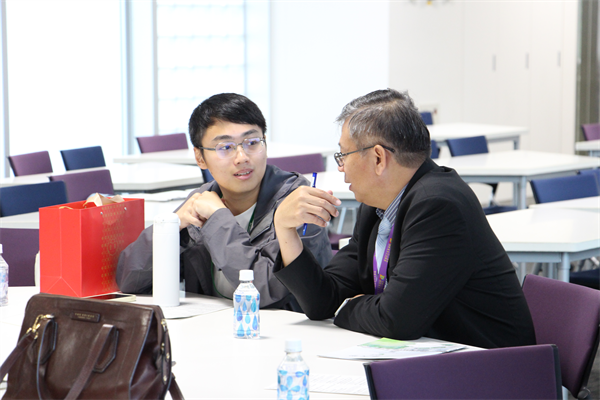 情報交換の様子