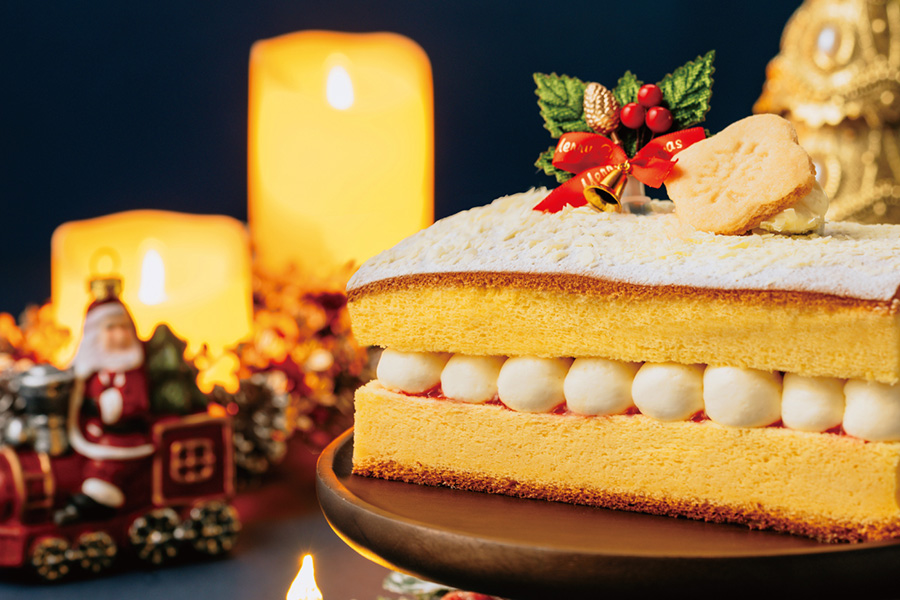 万華のカステラクリスマスケーキ2025（サイズ約9cm×17cm、3500円、11月30日までの早割価格は3200円）