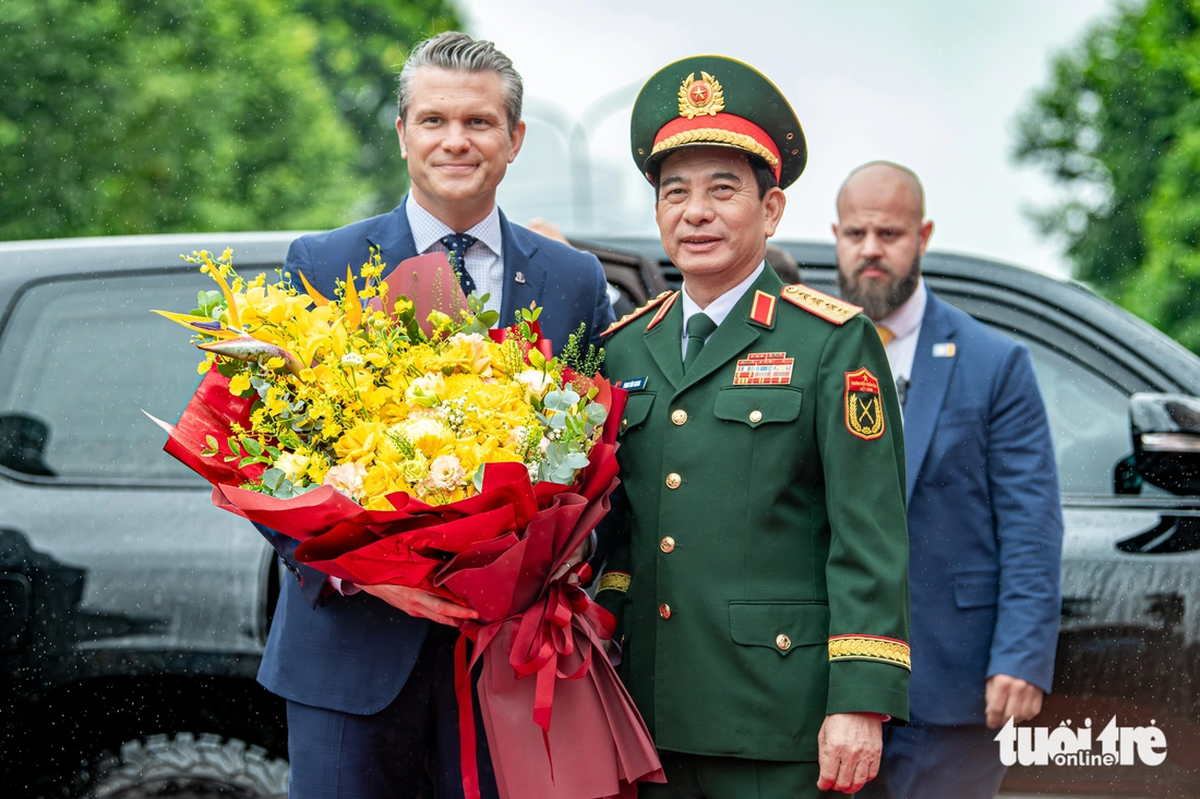 ファン・ヴァン・ザン将軍が米国陸軍長官と会談 - 写真1。