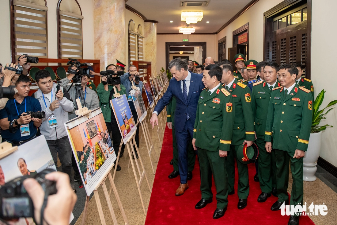 ファン・ヴァン・ザン将軍が米国陸軍長官と会談 - 写真4。