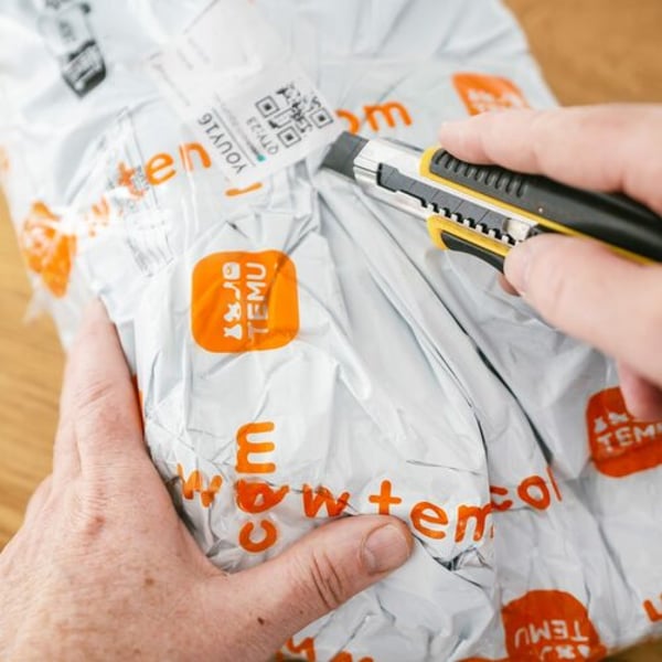 イタリア、ファッション産業保護のため低額の小包に課税を計画 - FashionNetwork 日本