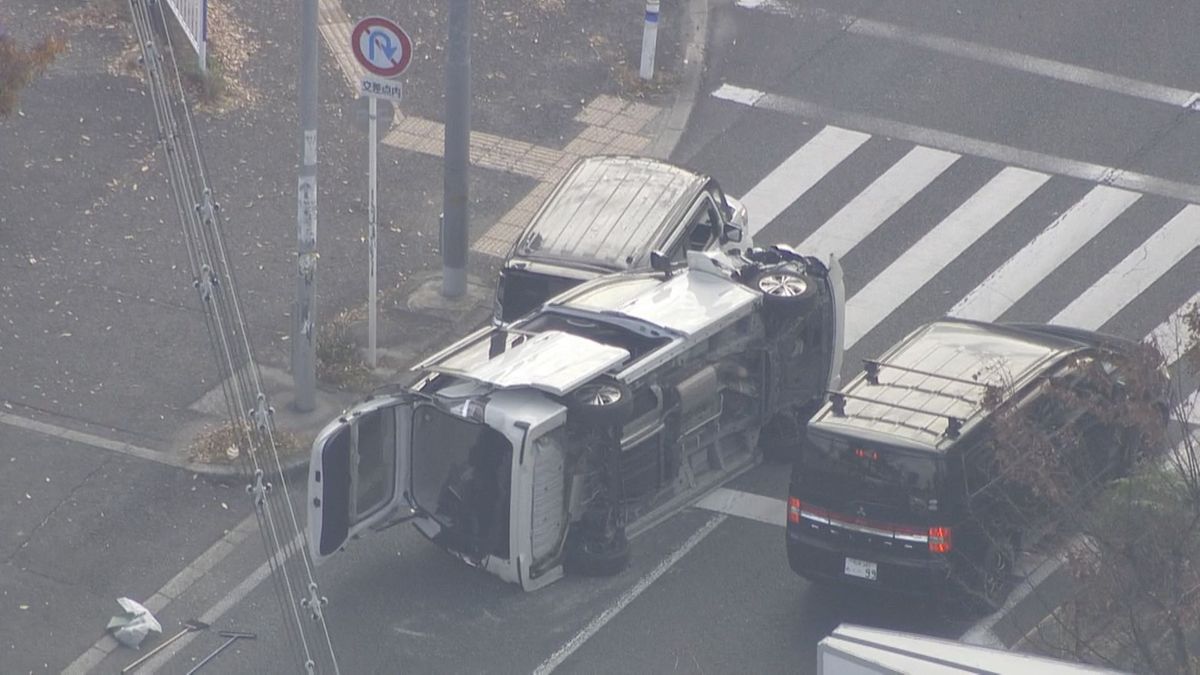 【速報】大阪外環状線で「車1台が横転」5台絡む多重事故　子ども含む7人が病院搬送　大阪・富田林市