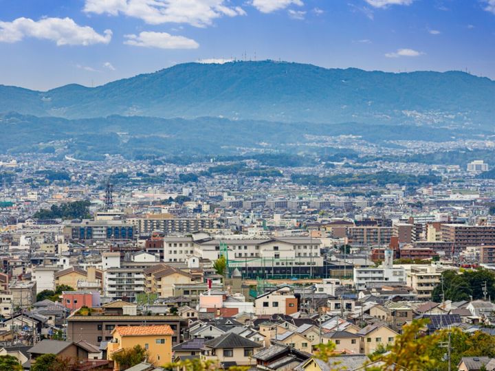 All About ニュース編集部が全国250人を対象に実施した好き＆行ってみたい商店街・市場に関するアンケートの調査結果から、好き＆行ってみたい「奈良県の商店街・市場」ランキングを発表！ 2位「東大寺前 夢風ひろば（奈良市）」を抑えた1位は？