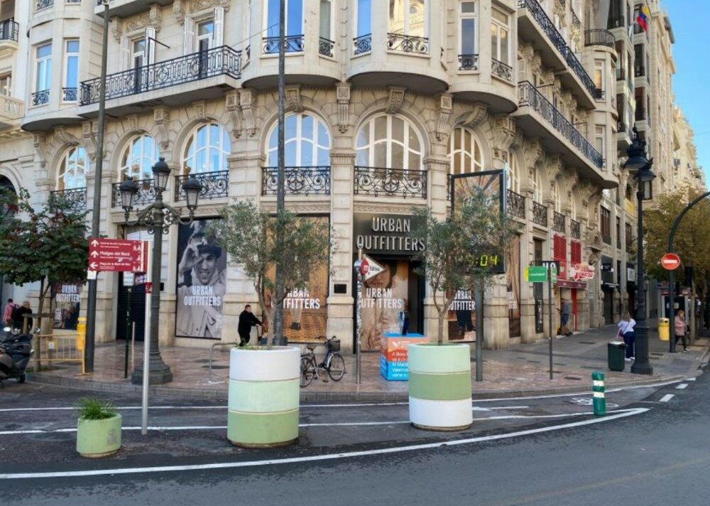 同社のバレンシア新旗艦店の外観