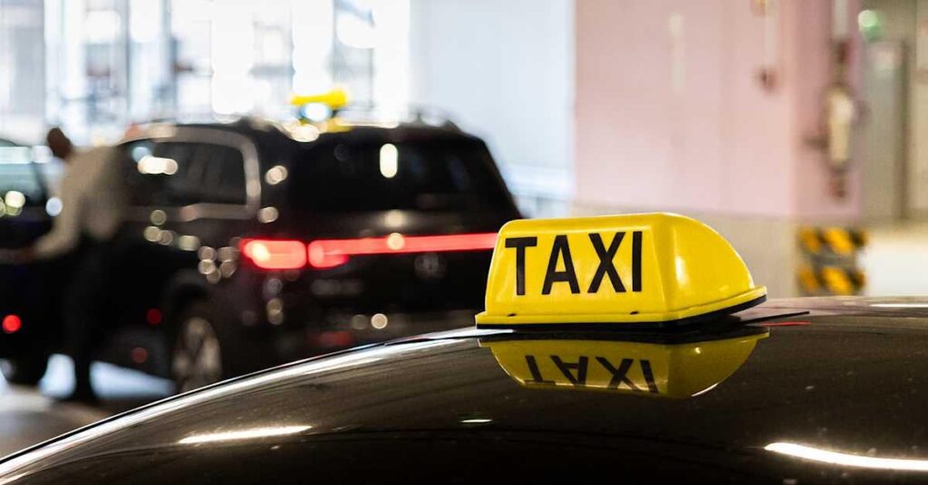 ヘルシンキ空港のタクシー運転手による広範な違反が検査で判明 |イールニュース