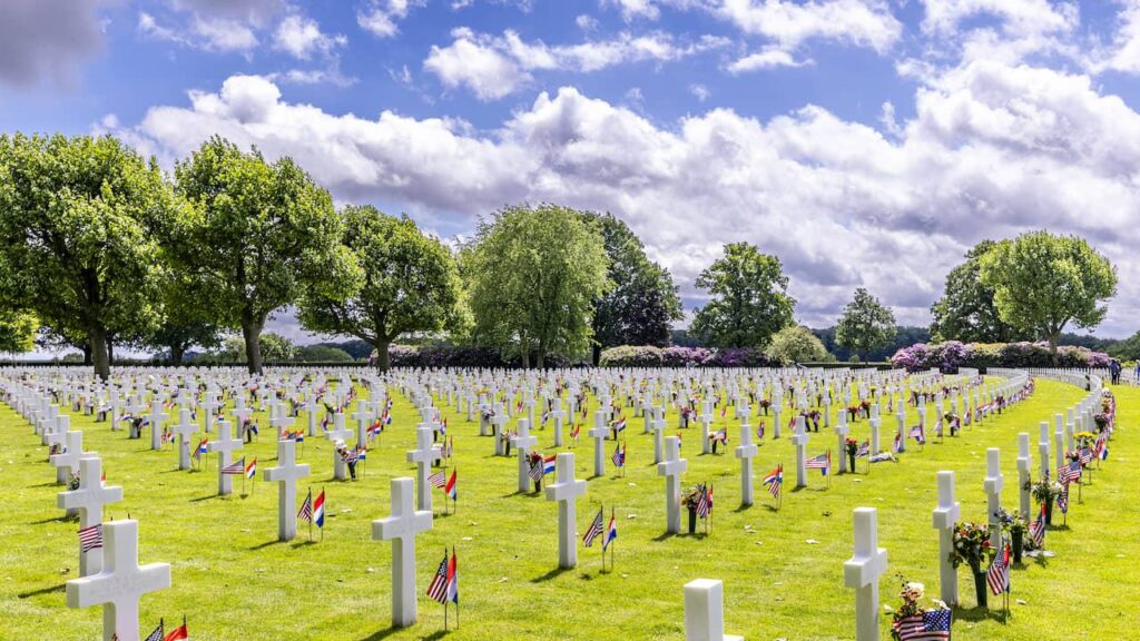 リンブルフ州は米国に対し、第二次世界大戦の墓地に黒人兵士に関する看板を元に戻すよう求めている