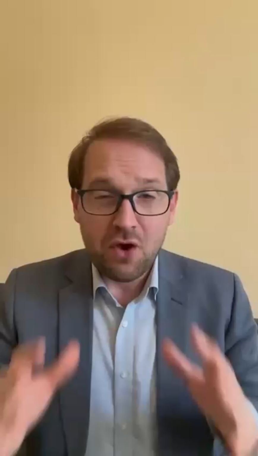 フリッツ - 市民権試験。ルーマニア人になりたいなら、どのような質問に答えなければなりませんか: ダキアの神を 2 人挙げてください。