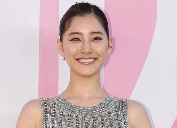 一瞬映った人物に衝撃 土９「良いこと悪いこと」衝撃ラスト５分、子供時代ちょんまげの右後ろに映りこんでた「えっ」「なんで？」「忘れられてる？」重大伏線が確定的【ネタバレ】 - デイリースポーツ