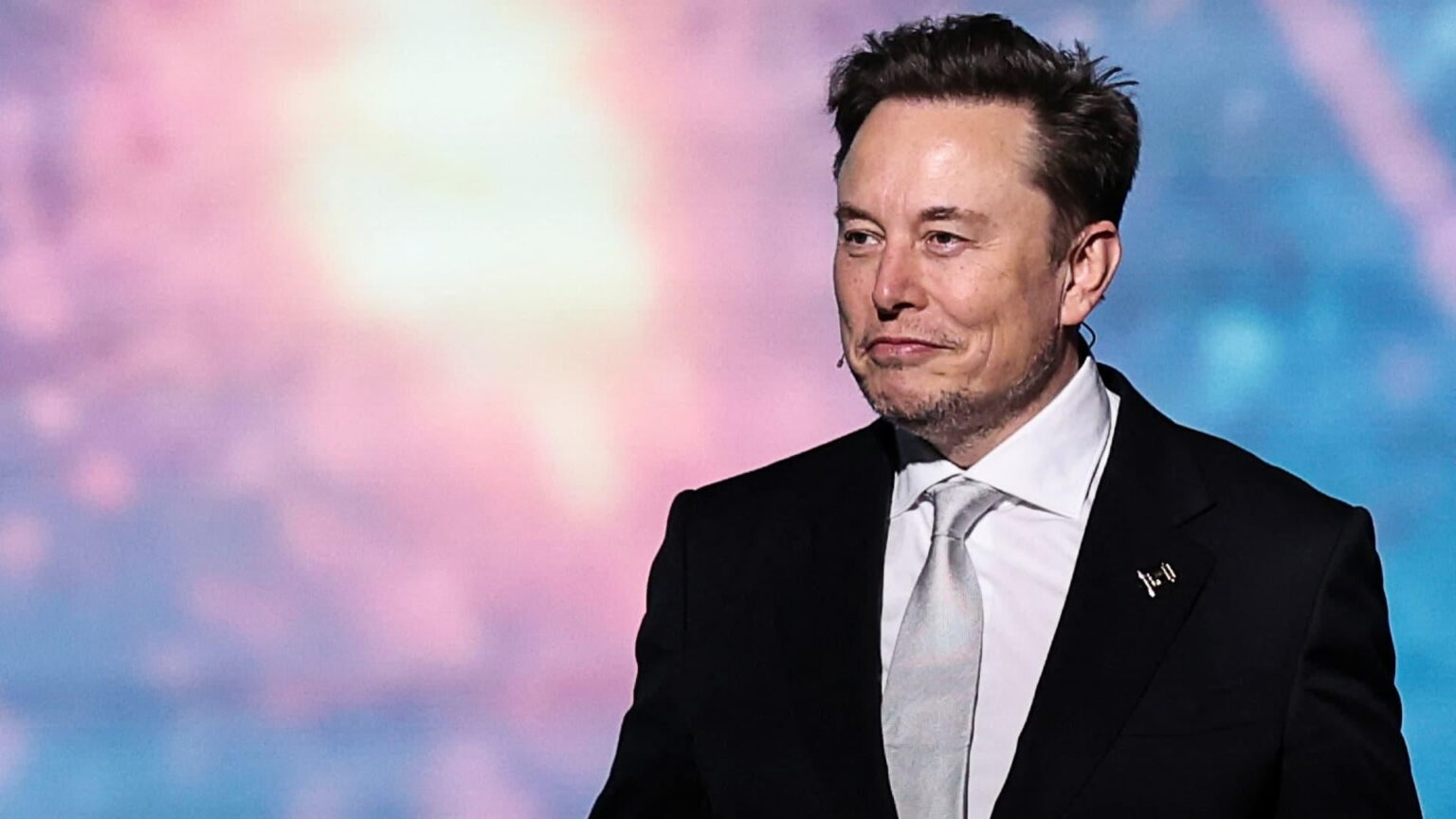 ノルウェーの巨大資産ファンド、イーロン・マスク氏の1兆ドルのテスラ報酬案を拒否