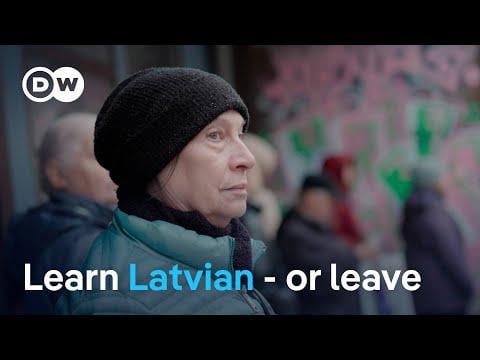 なぜ今、何百人ものロシア人がラトビアから国外追放に直面しているのか | DWニュース